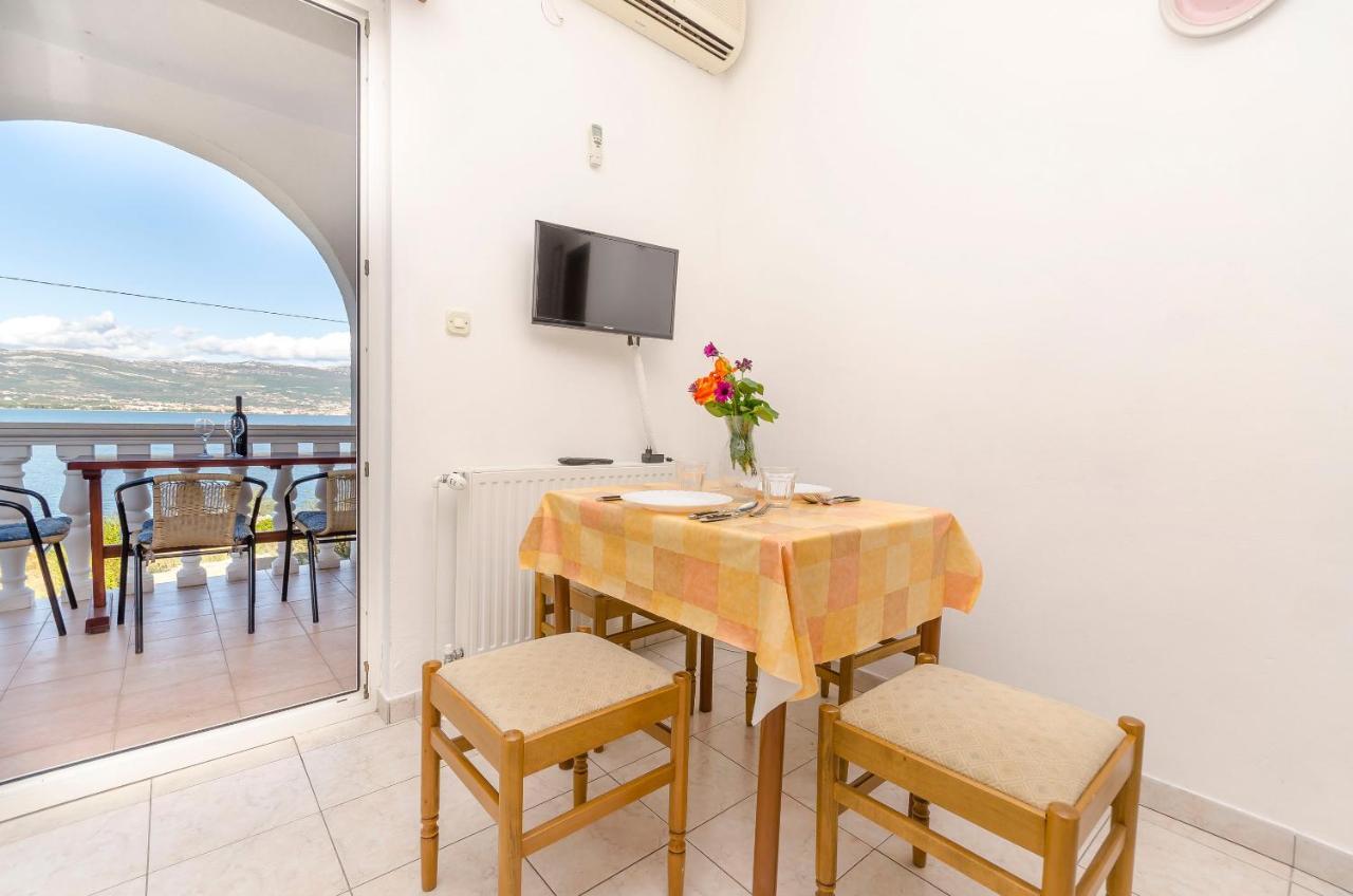 Apartments Tomislav Trogir Bagian luar foto