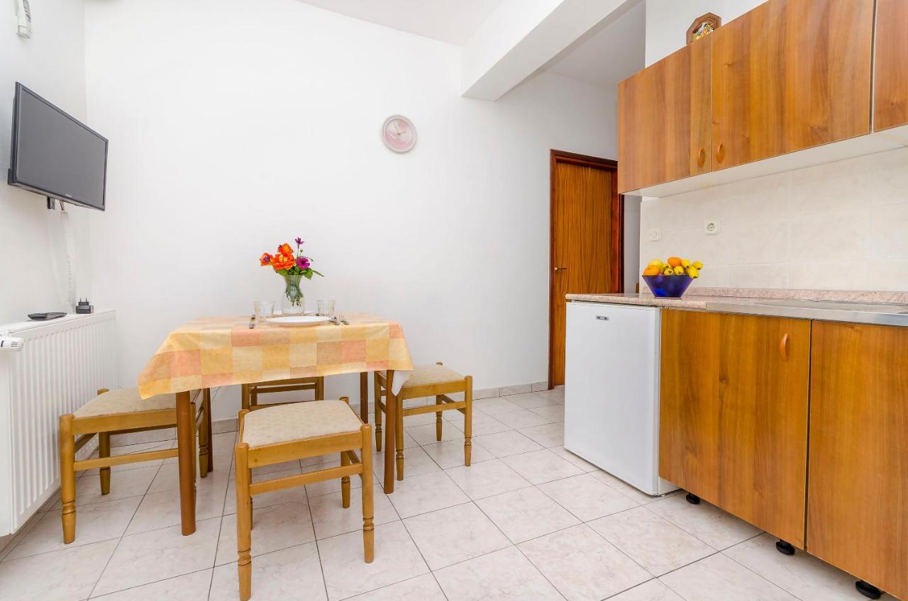 Apartments Tomislav Trogir Bagian luar foto